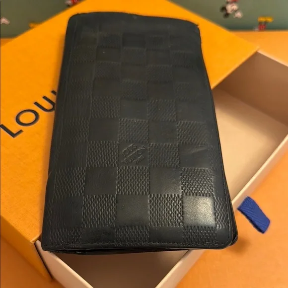 Authentic Louis Vuitton long leather wallet damier black - Picture 1 of 11